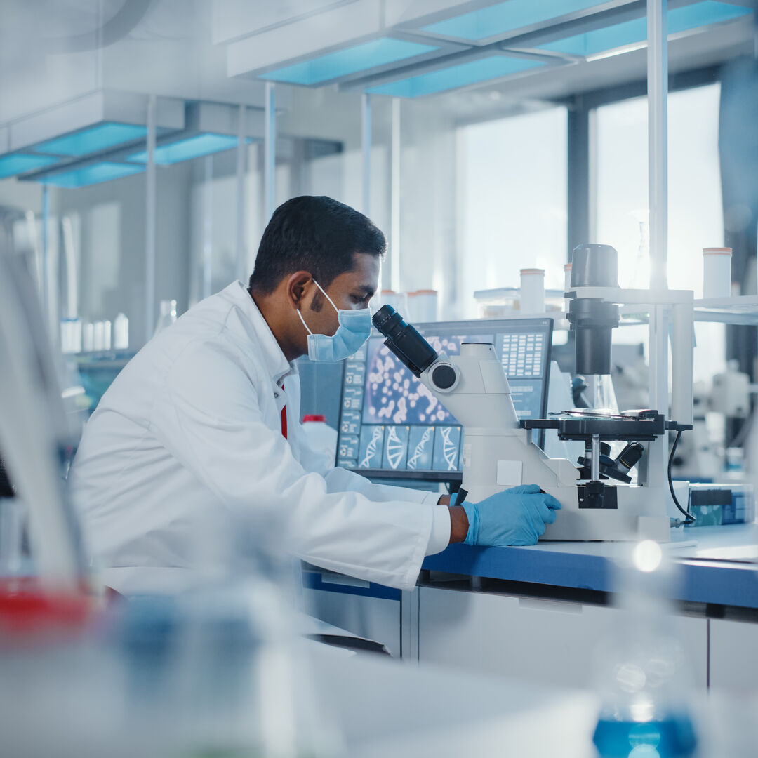 How to become a pathologist